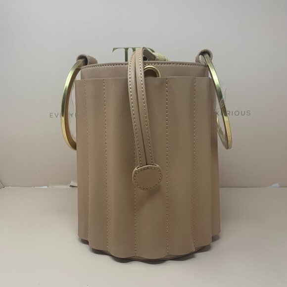 NWT | Alkeme Atelier | Water Metal Bucket Bag in Nude - Picture 2 of 6